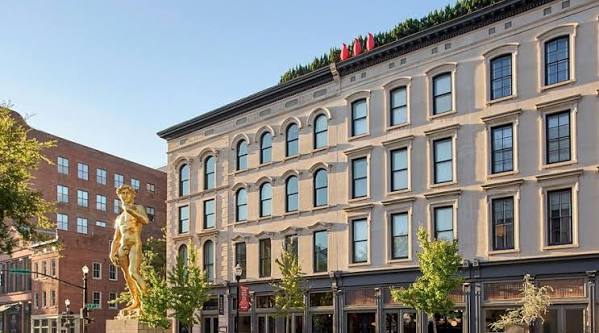 Cast iron warehouse fronts on West Main Street housing the 21c Museum Hotel in Louisville